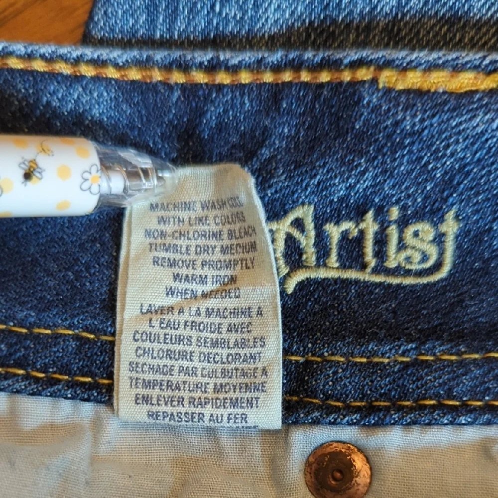 Y2K American Eagle Classic Blue Lightly Distressed Jeans Artist Flare